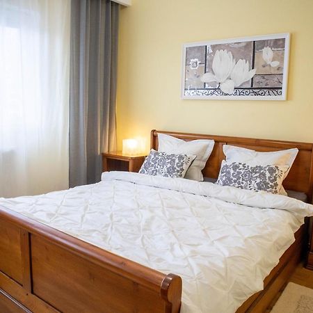 Oak Apartment - Piata Victoriei Bucureşti Eksteriør bilde